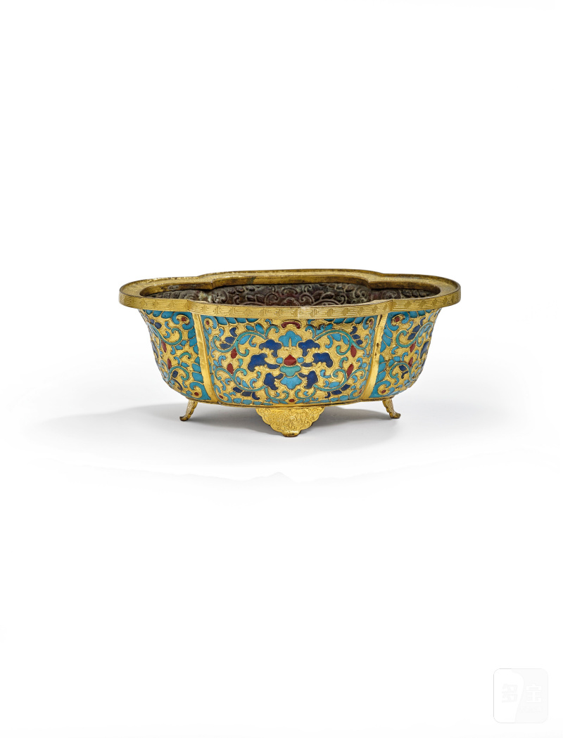清乾隆 内填琺琅纏枝蓮紋海棠式花盆  CHINA, QING DYNASTY, QIANLONG PERIOD (1736-1795) - 图2
